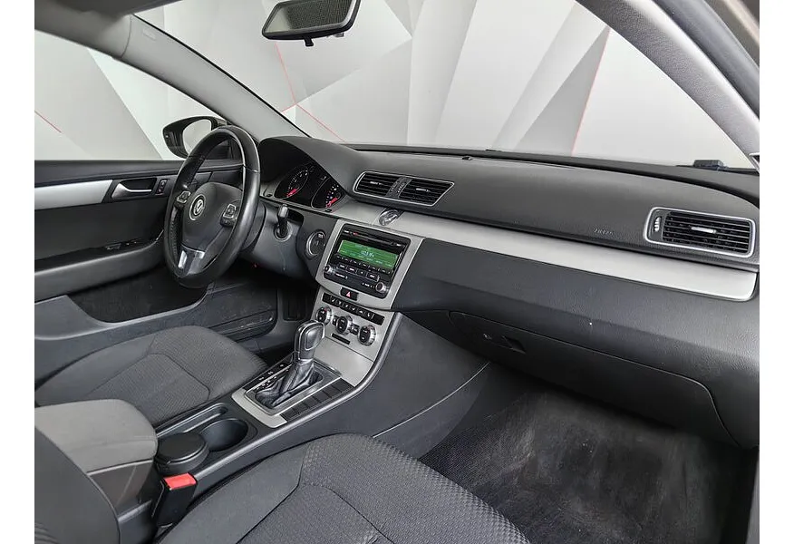 Volkswagen Passat 1.4 TSI BlueMotion DSG (125 л.с.) Trendline Серый в АВИЛОН. Слайд №13