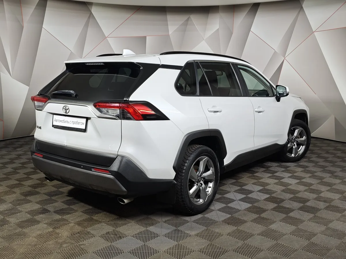 Toyota RAV4 2.0 CVT (149 л.с.) Комфорт Белый в АВИЛОН. Слайд №2