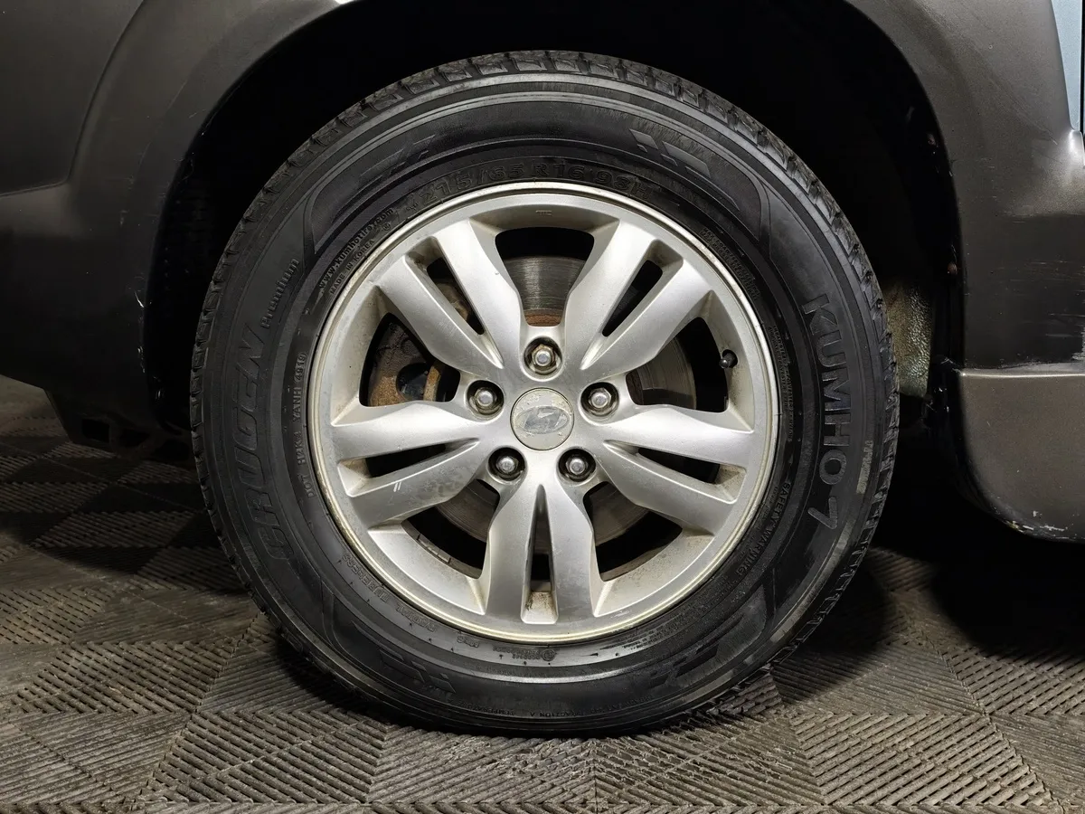 Hyundai Tucson 2.0 CRDI AT 2WD (112 л.с.) Голубой в АВИЛОН. Слайд №9