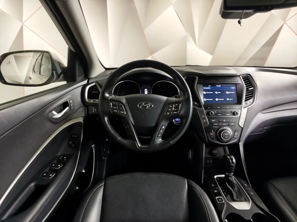 Hyundai Santa Fe 2.4 AT AWD (171 л.с.) Comfort Белый в АВИЛОН. Слайд №20
