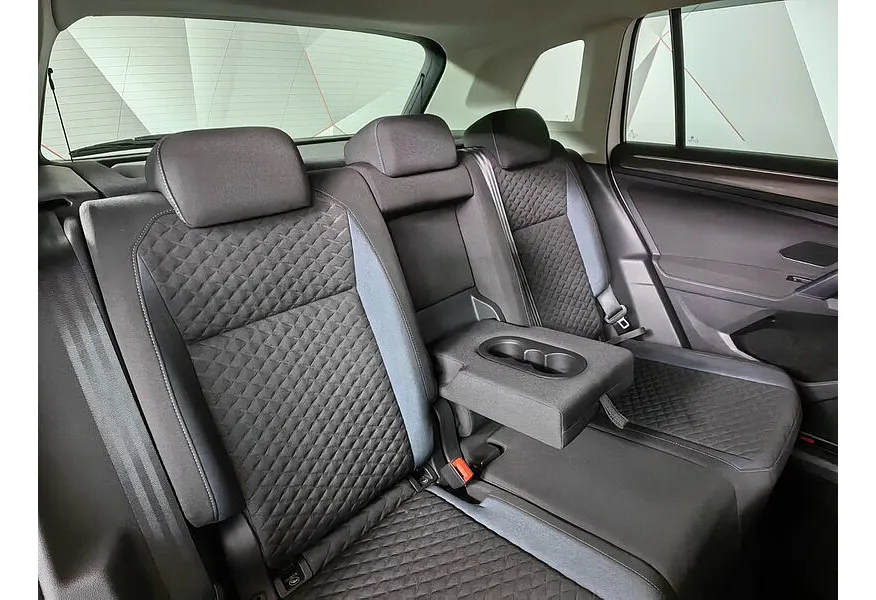 Volkswagen Tiguan 1.4 TSI BlueMotion DSG (150 л.с.) Comfortline Белый в АВИЛОН. Слайд №15