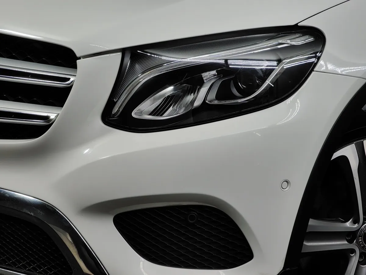 Mercedes-Benz GLC 250 9G-TRONIC 4MATIC (211 л.с.) Premium Белый в АВИЛОН. Слайд №10
