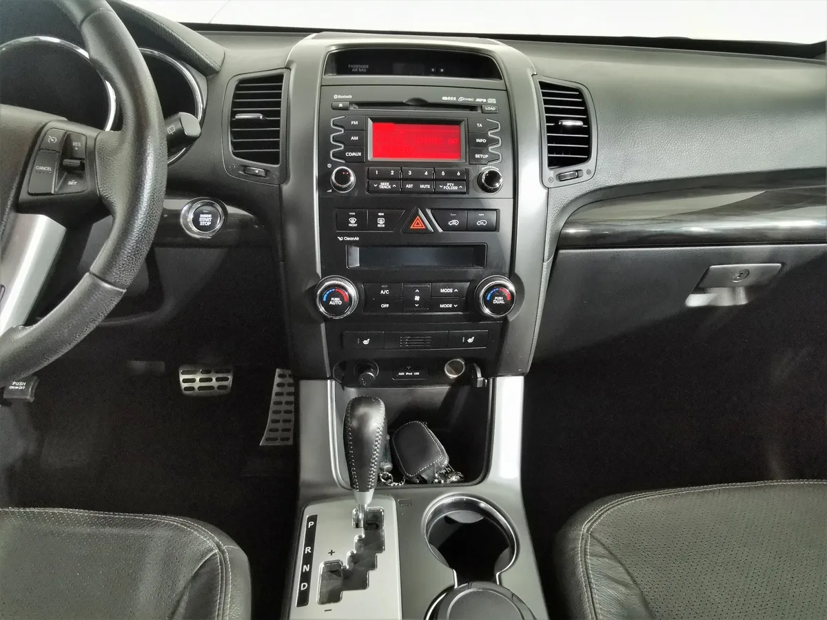 Kia Sorento 2.4 AT 4WD (175 л.с.) Comfort Коричневый в АВИЛОН. Слайд №14