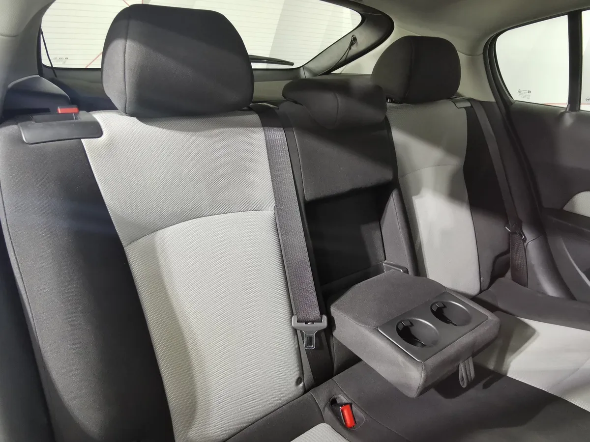 Chevrolet Cruze 1.8 MT (141 л.с.) Белый в АВИЛОН. Слайд №16