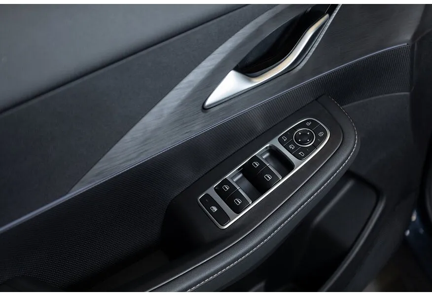 Omoda C5 1.6T DCT 4WD (150 л.с.) Supreme Черный в АВИЛОН. Слайд №16