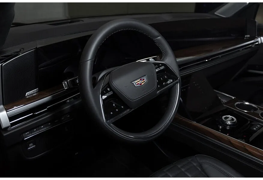 Cadillac Escalade 6.2 V8 AT AWD (420 л.с.) Sport Platinum Черный в АВИЛОН. Слайд №16 Cadillac Escalade 6.2 V8 AT AWD (420 л.с.) Sport Platinum Черный в АВИЛОН. Слайд №16