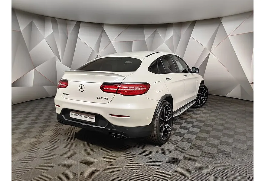 Mercedes-Benz GLC Купе 43 AMG 9G-TRONIC 4MATIC (367 л.с.) Особая серия Белый в АВИЛОН. Слайд №2