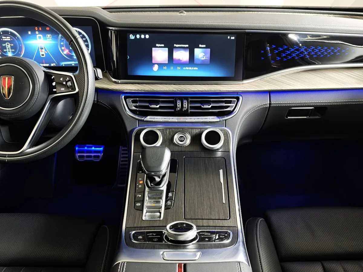 Hongqi H9 2.0T AT (245 л.с.) Делюкс двухцветный Черный в АВИЛОН. Слайд №15