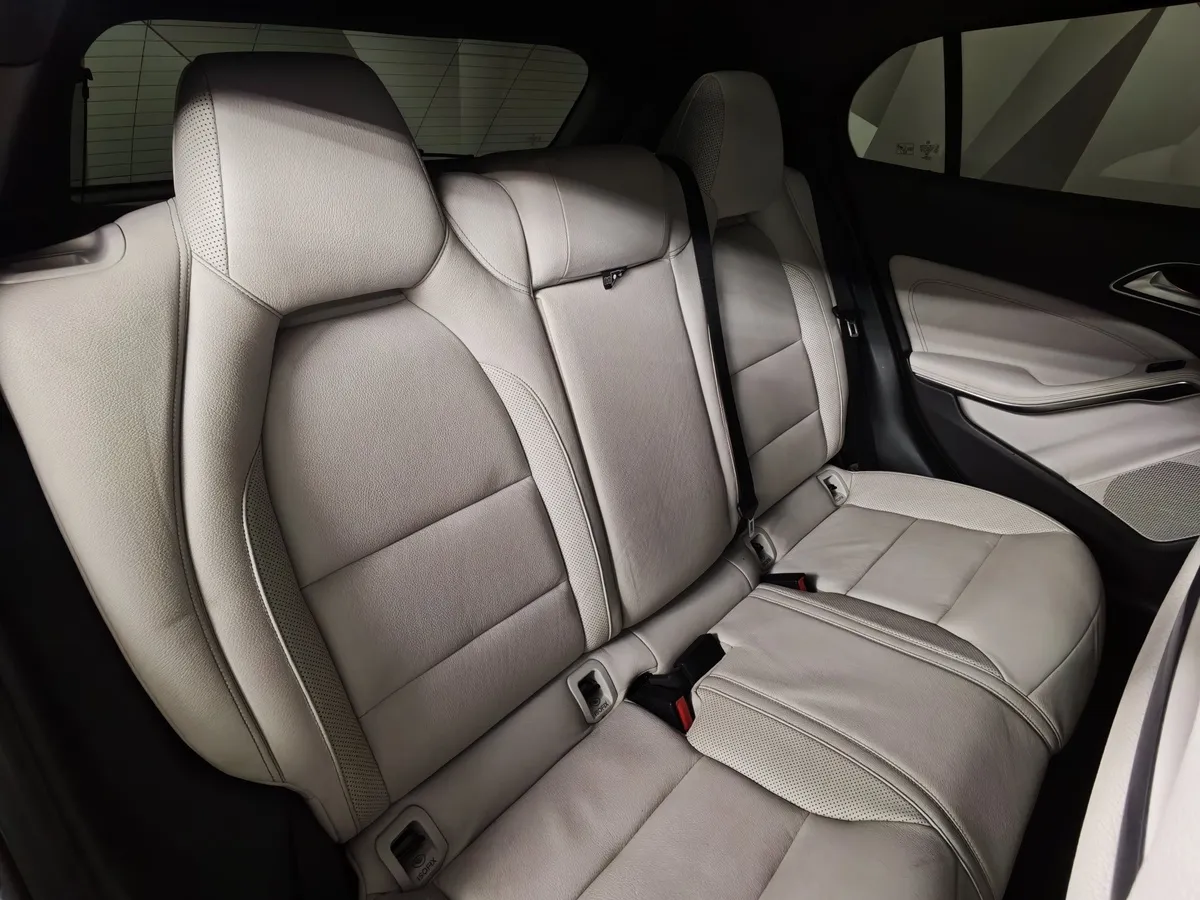 Mercedes-Benz GLA 250 7G-DCT 4MATIC (211 л.с.) Особая серия Фиолетовый в АВИЛОН. Слайд №17