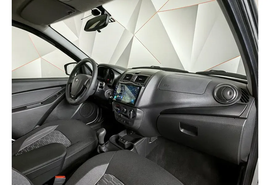 ВАЗ (Lada) Granta 1.6 MT (90 л.с.) Classic Белый в АВИЛОН. Слайд №10