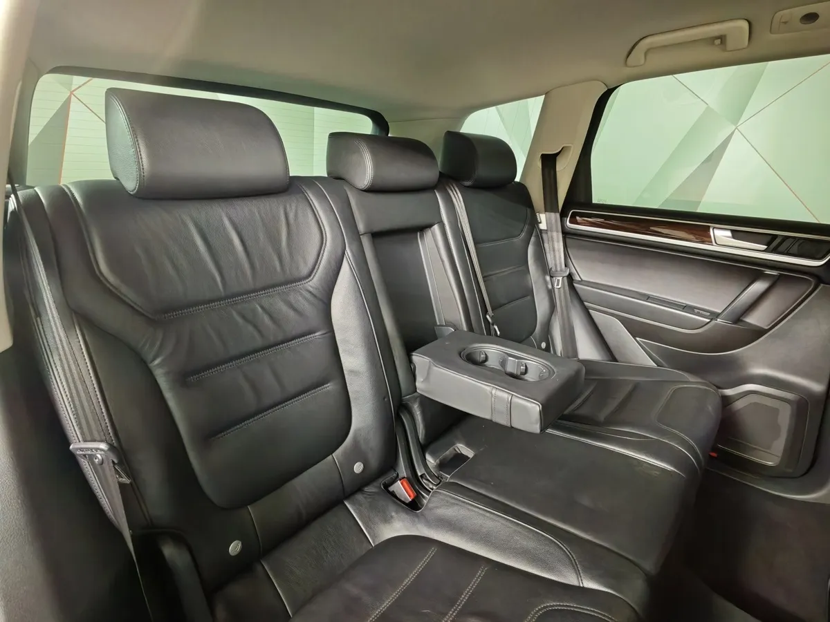 Volkswagen Touareg 3.6 FSI Tiptronic 4Motion (249 л.с.) V6 FSI Коричневый в АВИЛОН. Слайд №17