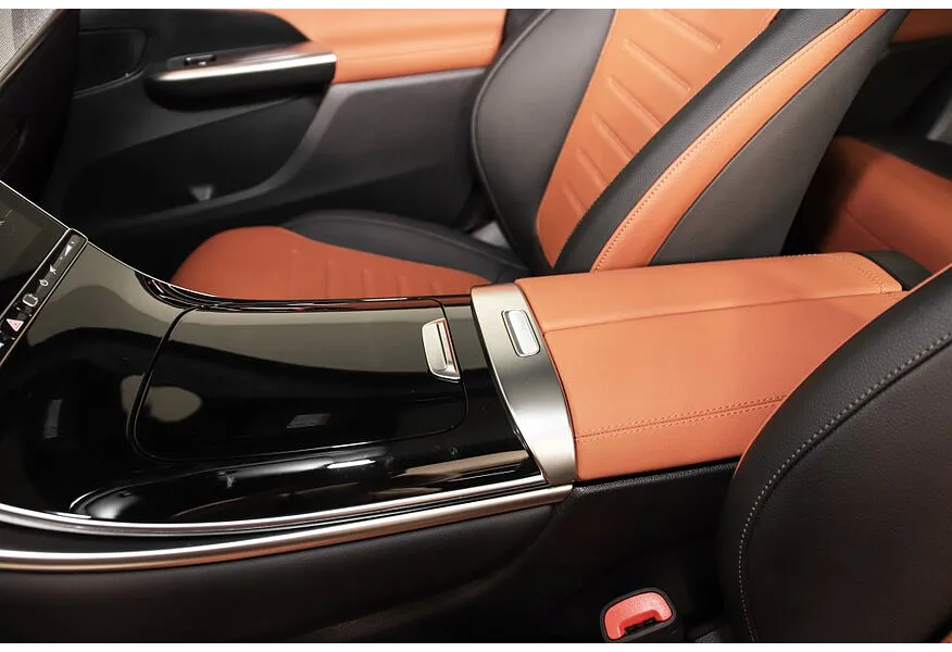 Mercedes-Benz GLC Купе 260 9G-TRONIC 4MATIC (204 л.с.) Белый в АВИЛОН. Слайд №17