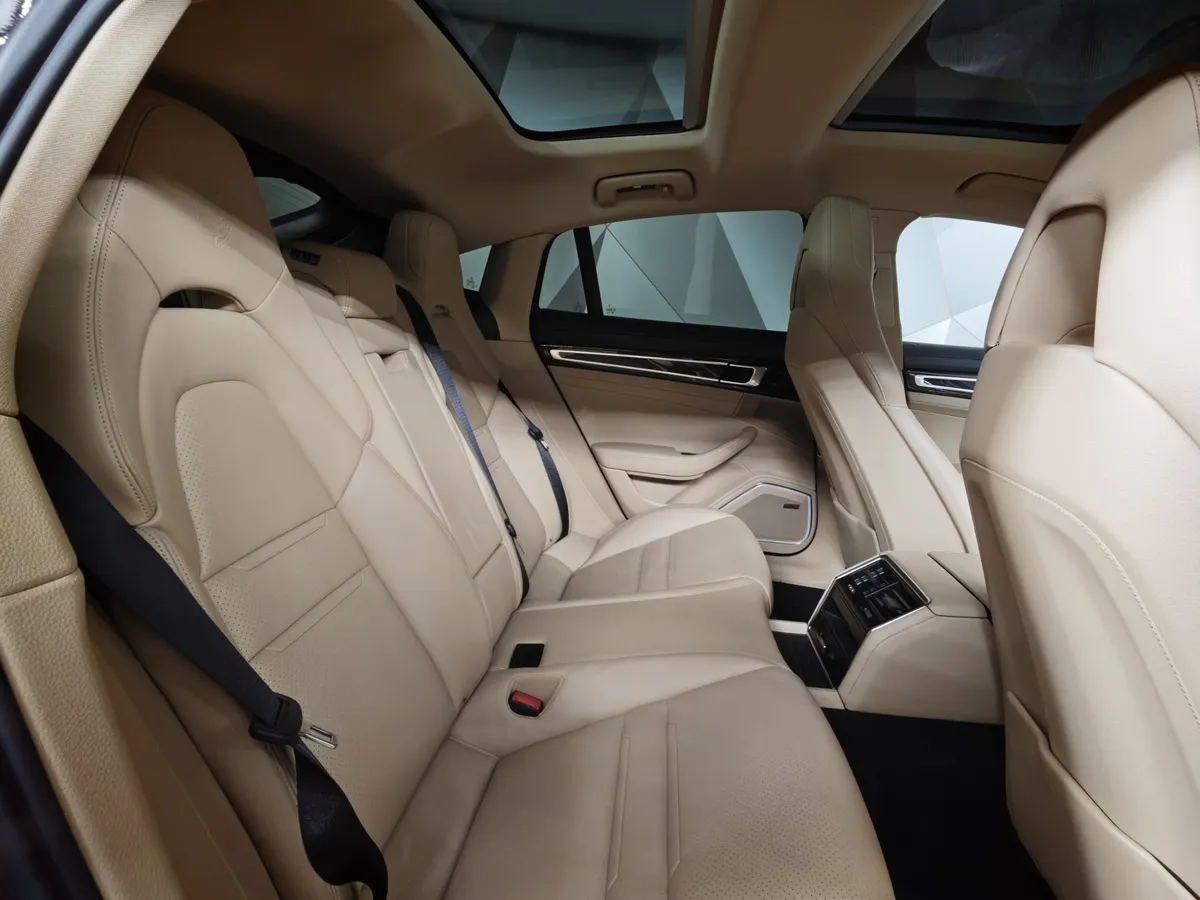Porsche Panamera 4 3.0 PDK AWD (330 л.с.) Коричневый в АВИЛОН. Слайд №16