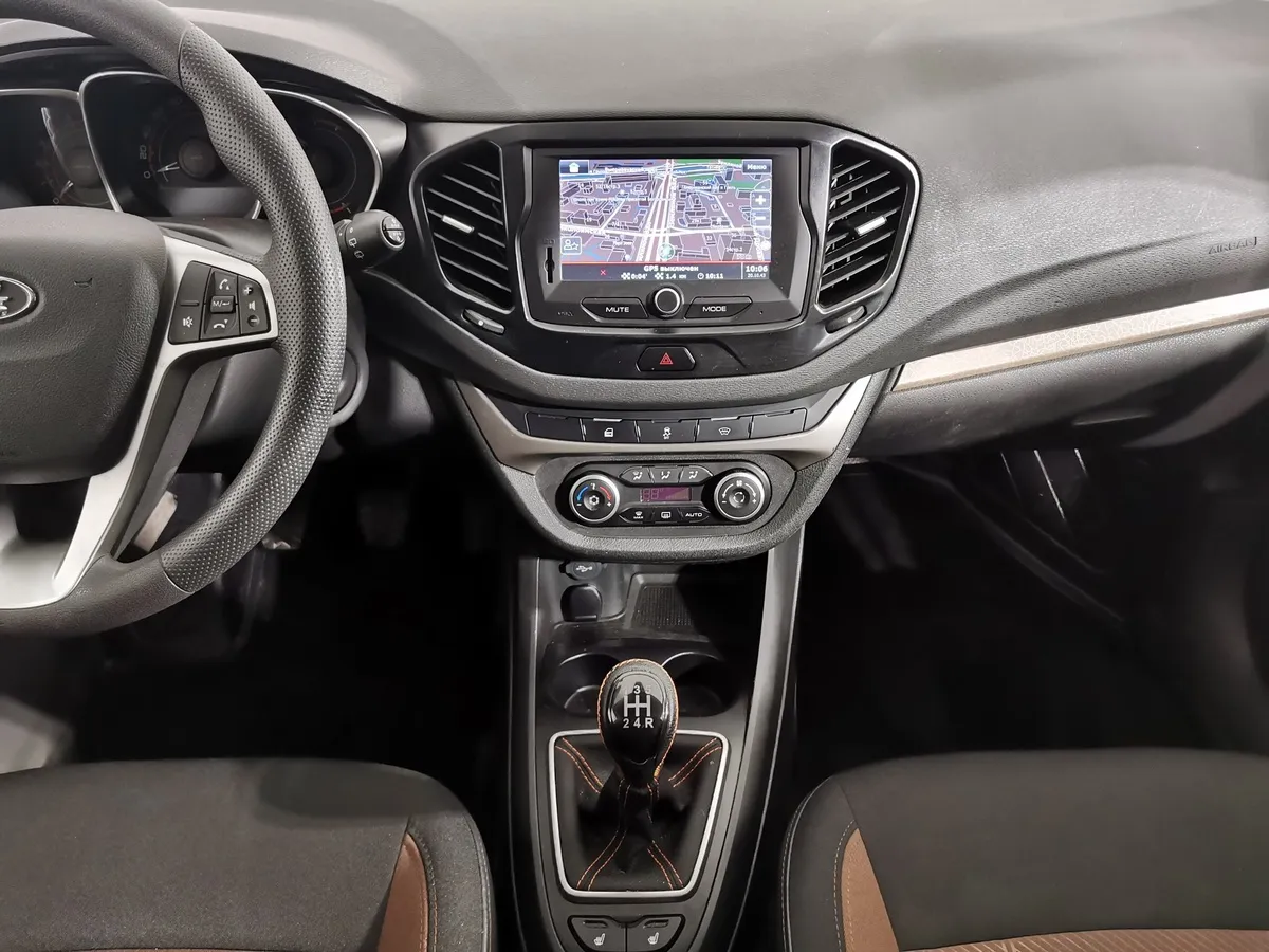 ВАЗ (Lada) Vesta 1.8 MT (122 л.с.) Luxe Multimedia Белый в АВИЛОН. Слайд №14