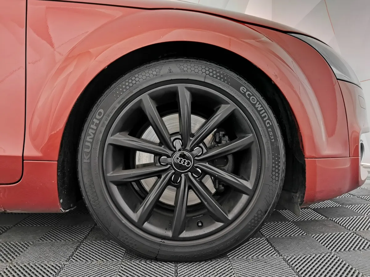 Audi TT 2.0 TFSI quattro S tronic (211 л.с.) Красный в АВИЛОН. Слайд №8