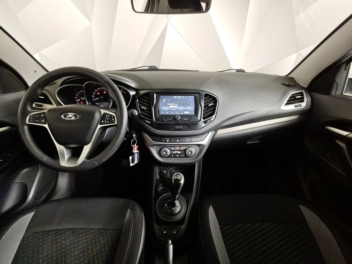 ВАЗ (Lada) Vesta 1.8 MT (122 л.с.) Белый в АВИЛОН. Слайд №13