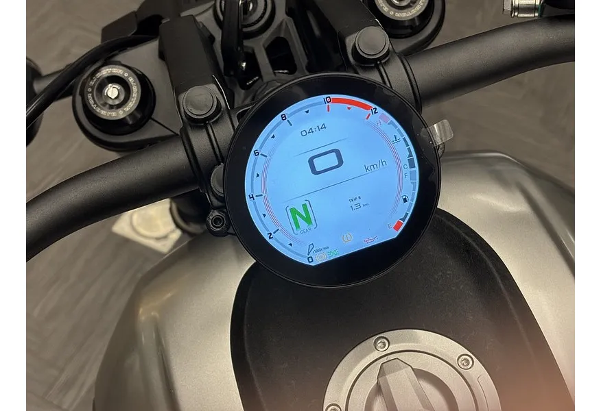 QJMOTOR SRV 600V 561 см³ (68 л.с.) (68) 561 Серебристый в АВИЛОН. Слайд №12