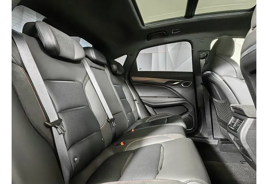 Geely Tugella 2.0 AT AWD (238 л.с.) Flagship Белый в АВИЛОН. Слайд №15