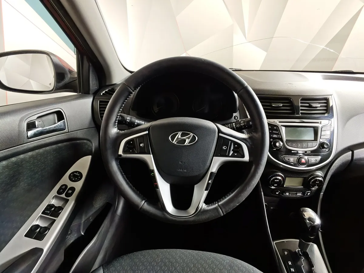 Hyundai Solaris 1.6 AT (123 л.с.) Comfort Красный в АВИЛОН. Слайд №18