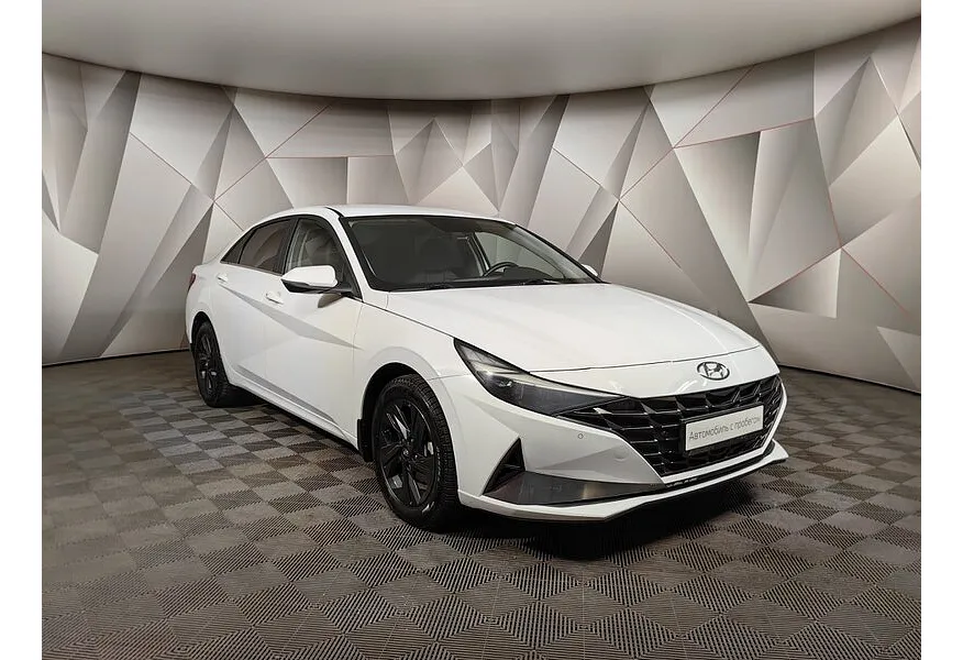 Hyundai Elantra 1.6 - 6AT (128 л.с.) Active Белый в АВИЛОН. Слайд №3