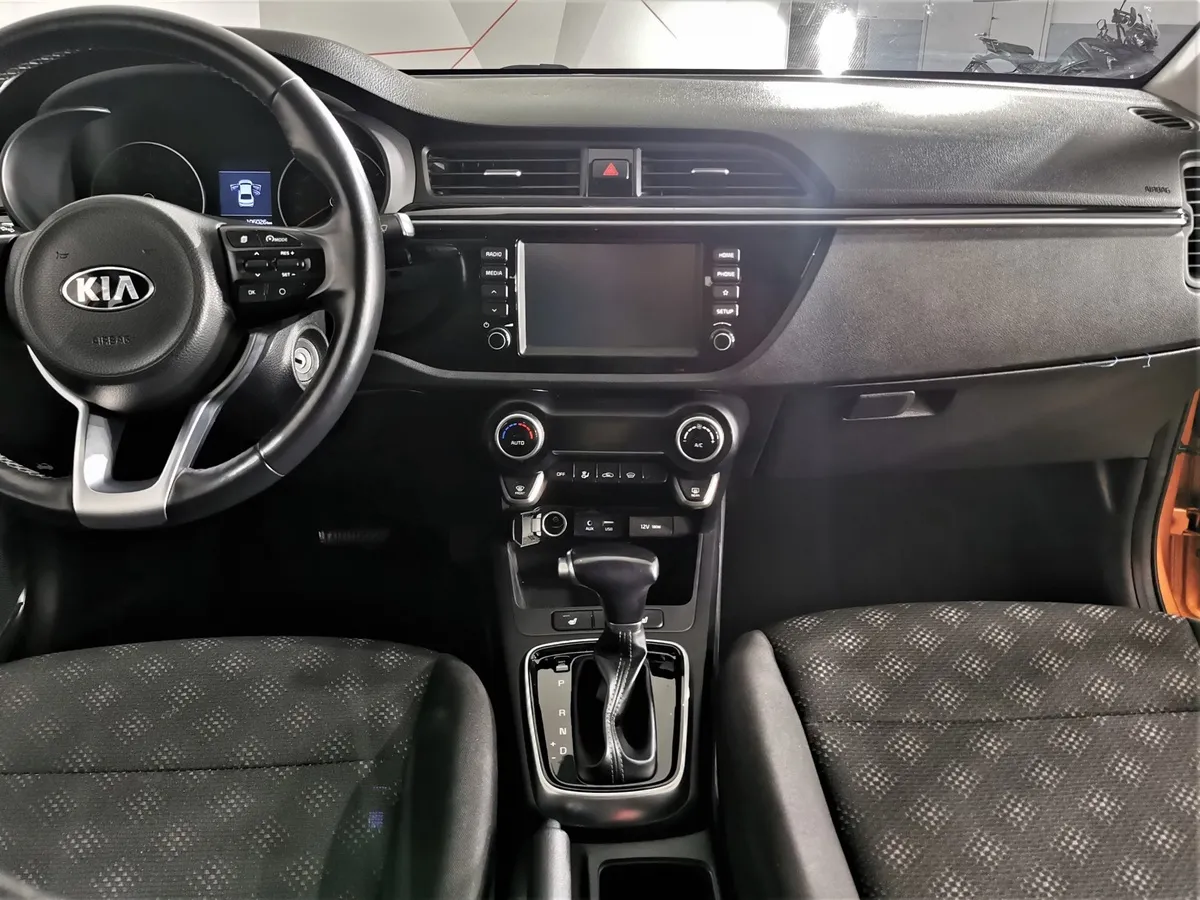 Kia Rio 1.6 AT (123 л.с.) Оранжевый в АВИЛОН. Слайд №13