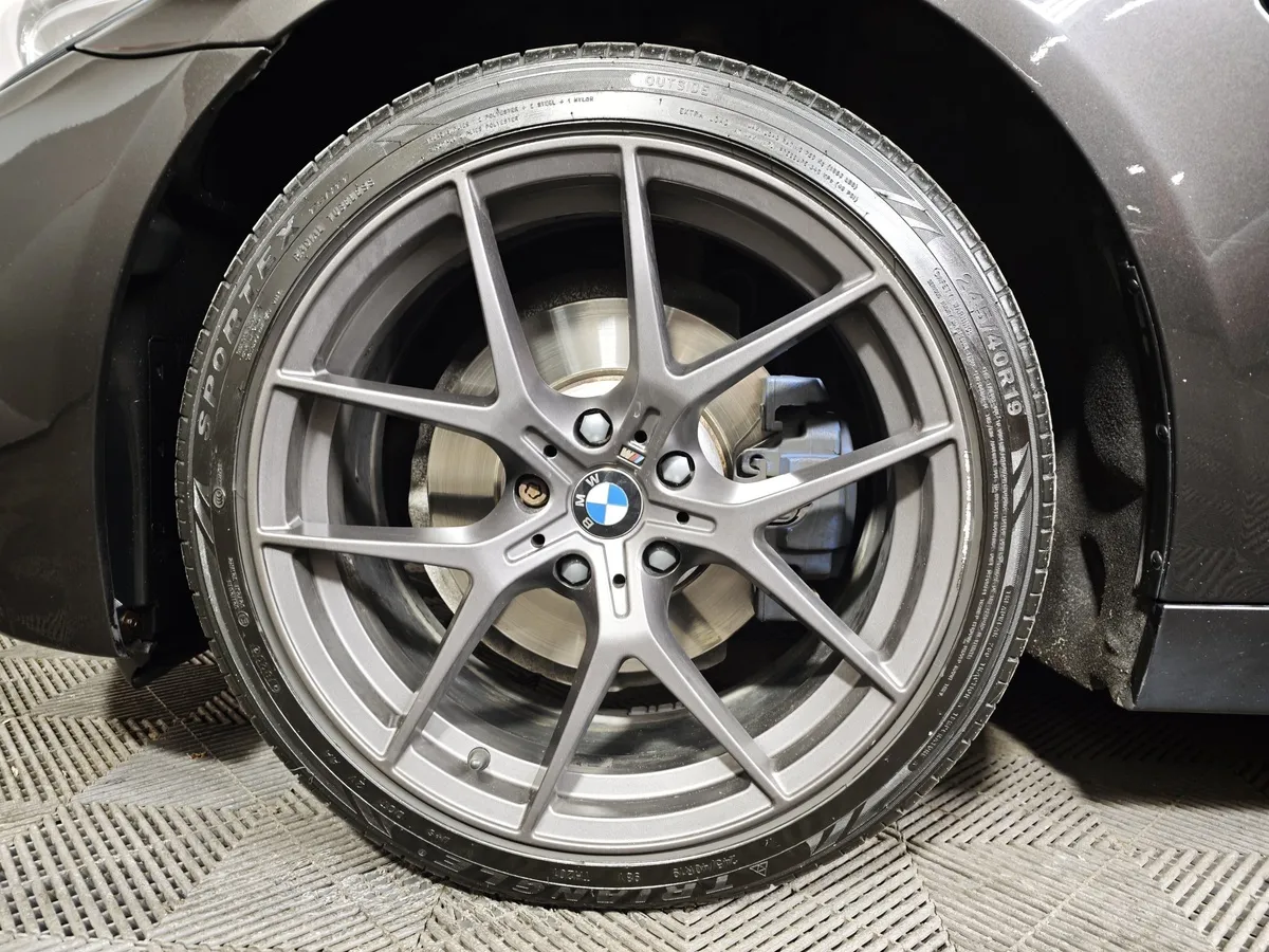BMW 5 серия 520i AT (184 л.с.) Коричневый в АВИЛОН. Слайд №7