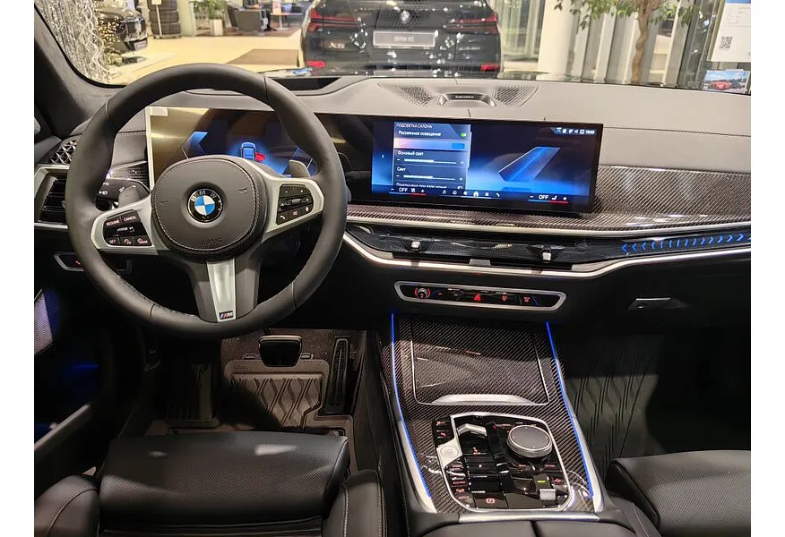 BMW X7 xDrive40i Steptronic (381 л.с.) Черный в АВИЛОН. Слайд №6