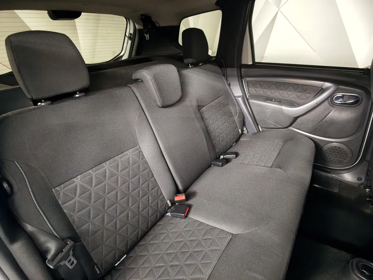 Renault Duster 2.0 AT 4x4 (143 л.с.) Серый в АВИЛОН. Слайд №17