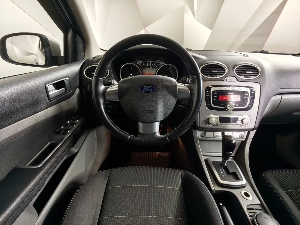 Ford Focus 2.0 AT (145 л.с.) Titanium Серебристый в АВИЛОН. Слайд №20