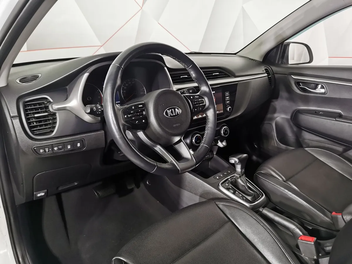 Kia Rio 1.6 AT (123 л.с.) Белый в АВИЛОН. Слайд №18