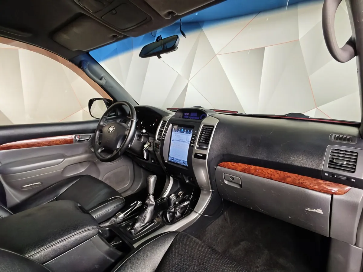 Toyota Land Cruiser Prado 4.0 AT (249 л.с.) Черный в АВИЛОН. Слайд №11