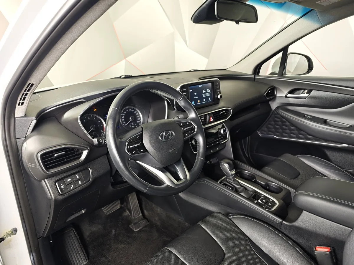 Hyundai Santa Fe 2.4 (188 л.с.) - 6AT Lifestyle + Smart Sense Белый в АВИЛОН. Слайд №19