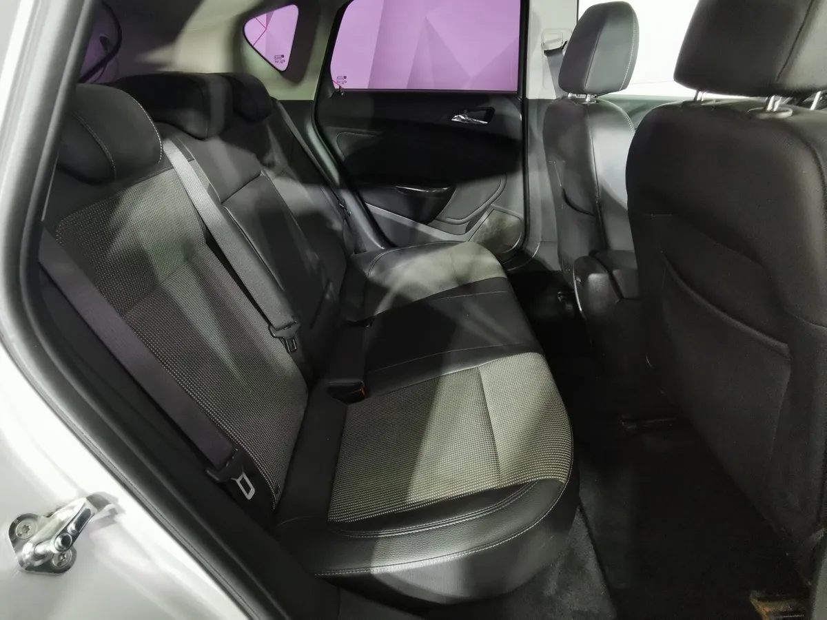 Opel Astra 1.6 AT (115 л.с.) Серебристый в АВИЛОН. Слайд №14