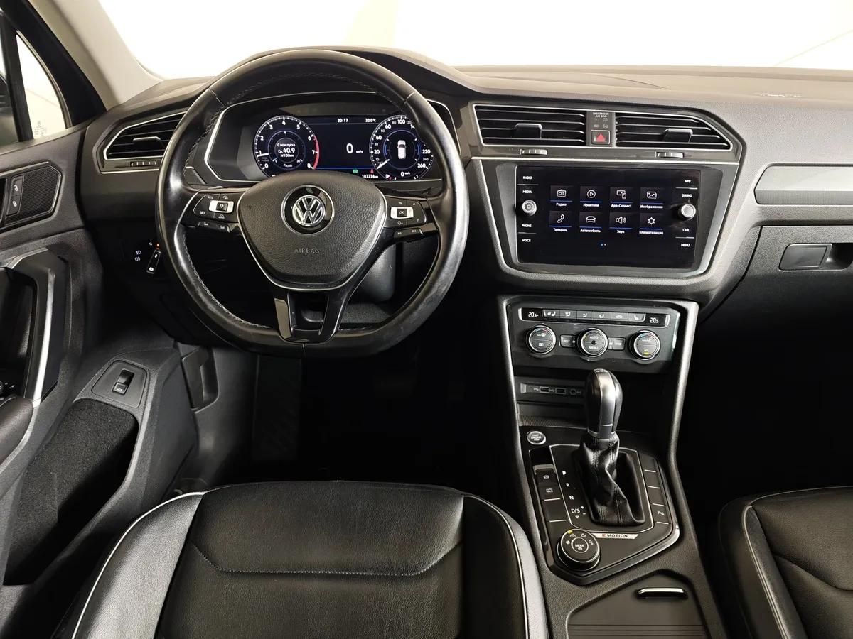 Volkswagen Tiguan 2.0 TSI 4Motion AT (180 л.с.) Exclusive Черный в АВИЛОН. Слайд №20