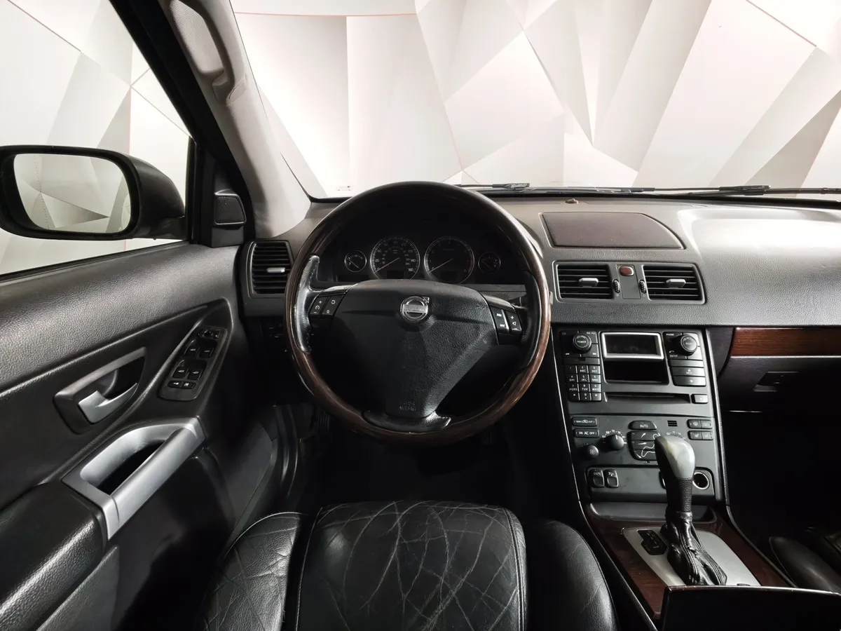 Volvo XC90 2.9 T6 Turbo Geartronic AWD (7 мест) (272 л.с.) Серебристый в АВИЛОН. Слайд №18