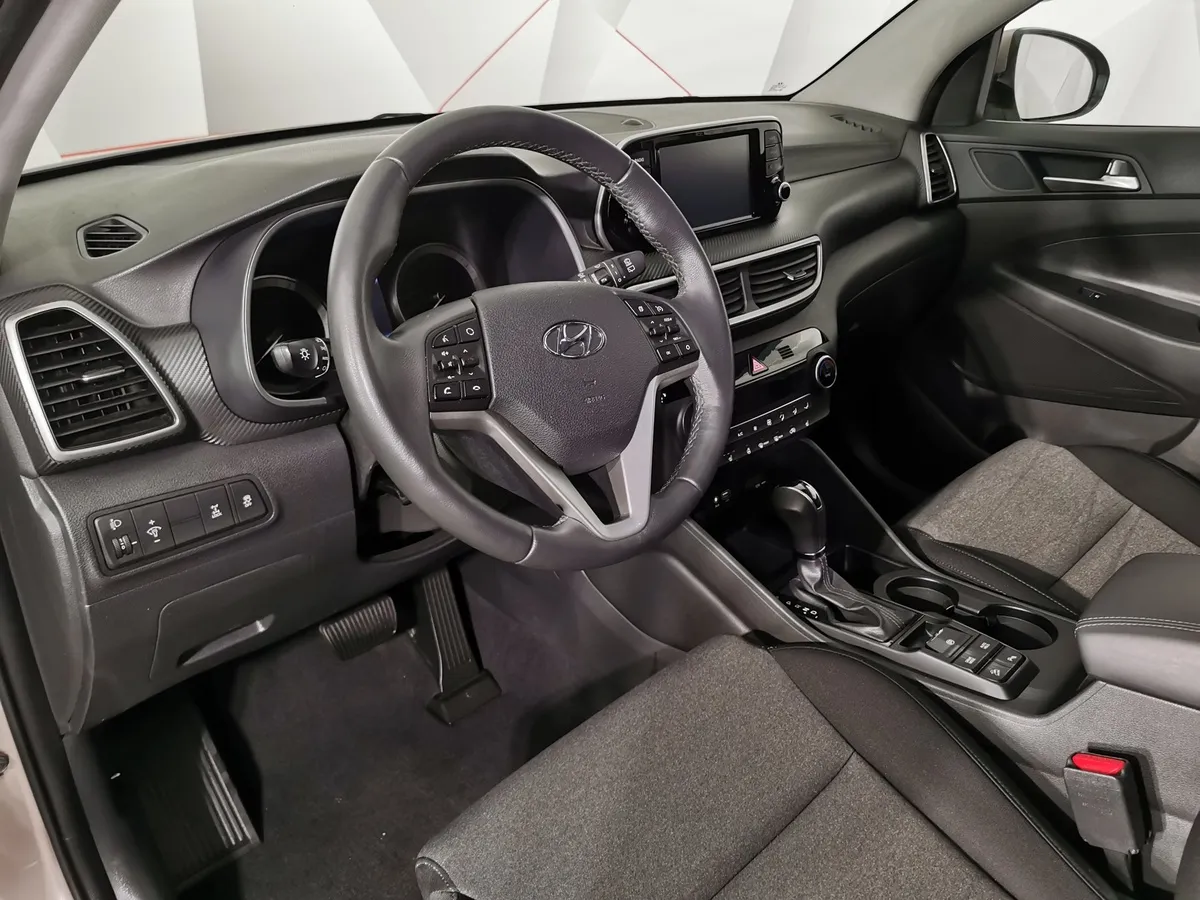 Hyundai Tucson 2.0 (150 л.с.) MPi-6AT-4WD Lifestyle Бежевый в АВИЛОН. Слайд №18