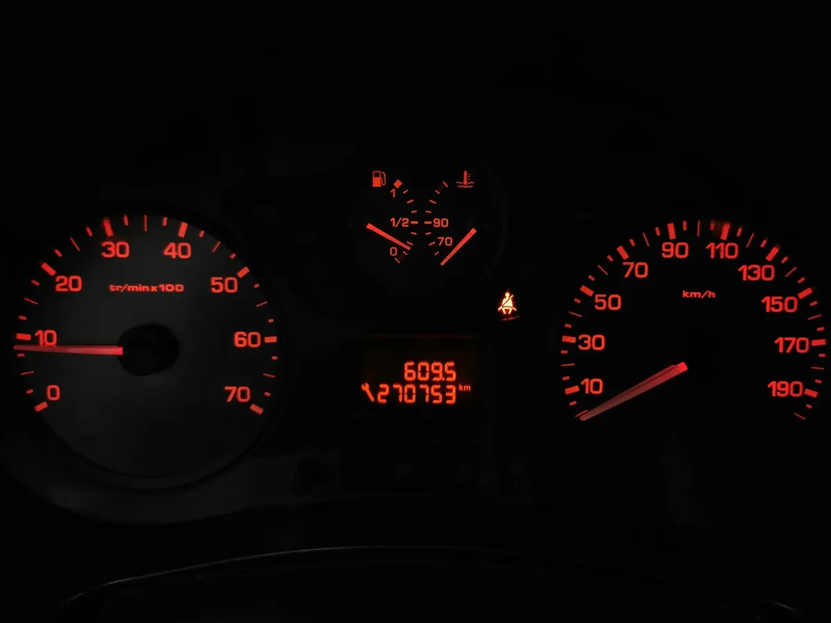 Peugeot Partner 1.6 MT (120 л.с.) Серебристый в АВИЛОН. Слайд №16