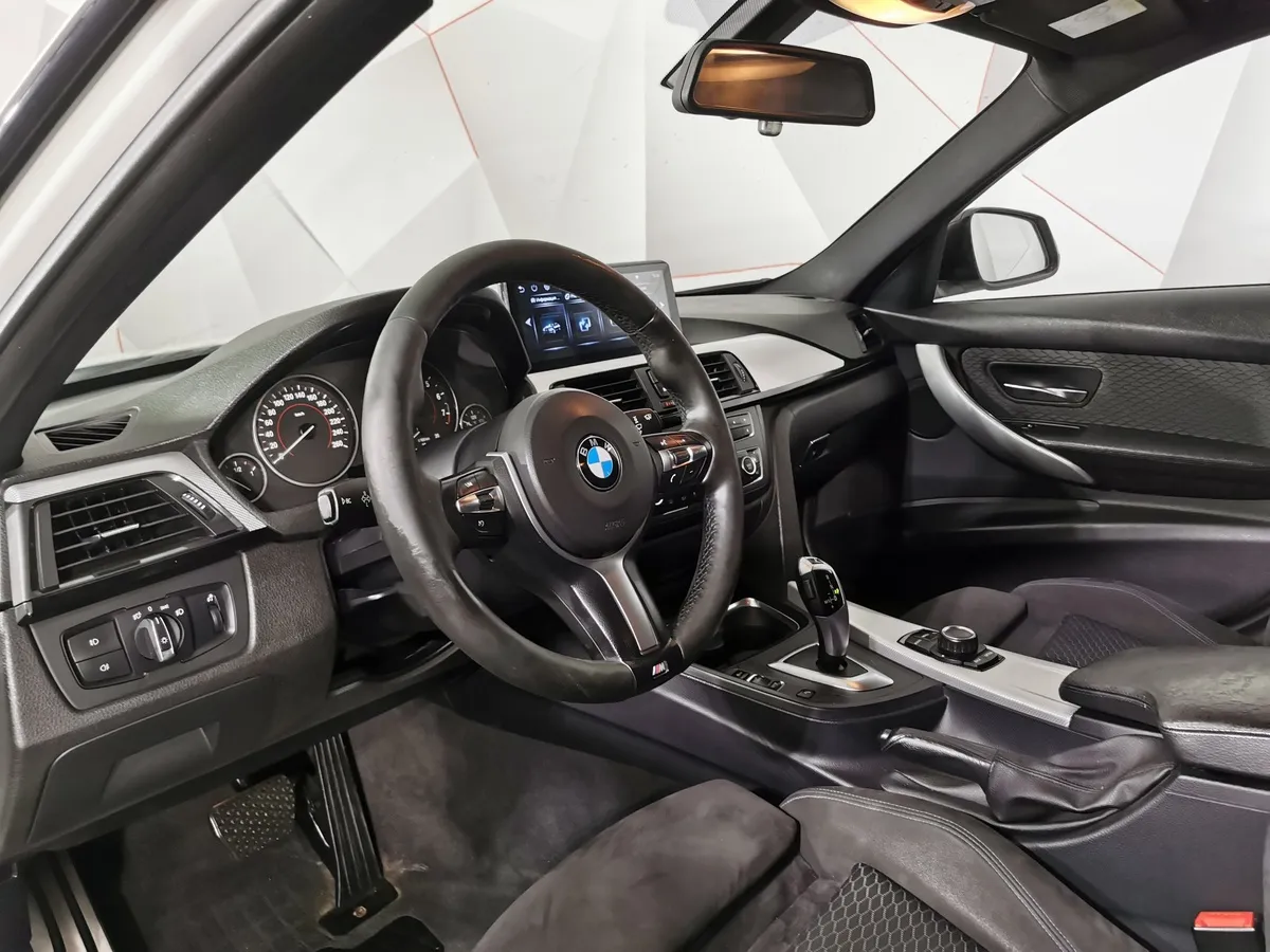 BMW 3 серия 320i xDrive AT (184 л.с.) M Sport Белый в АВИЛОН. Слайд №12