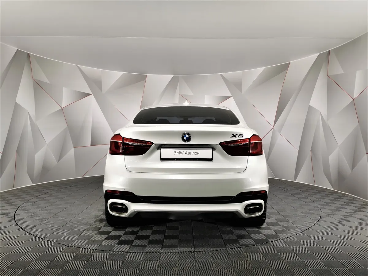 BMW X6 xDrive35i Steptronic (306 л.с.) Белый в АВИЛОН. Слайд №4