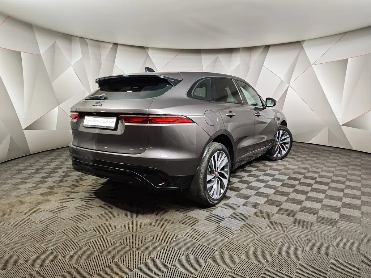 Jaguar F-Pace 2.0P AT AWD (249 л.с.) SE Серый в АВИЛОН. Слайд №2