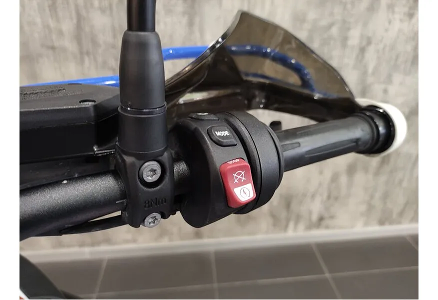 LIVE. Слайд №9