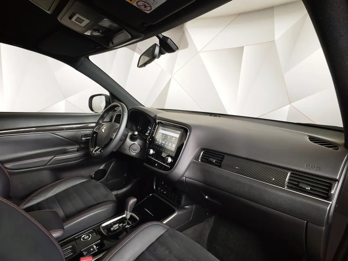 Mitsubishi Outlander 2.0 MIVEC CVT 4WD (146 л.с.) Instyle Комбинированный в АВИЛОН. Слайд №13