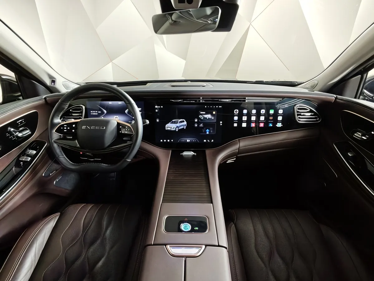 EXEED VX 2.0 AT AWD (249 л.с.) 7 мест President Черный в АВИЛОН. Слайд №14