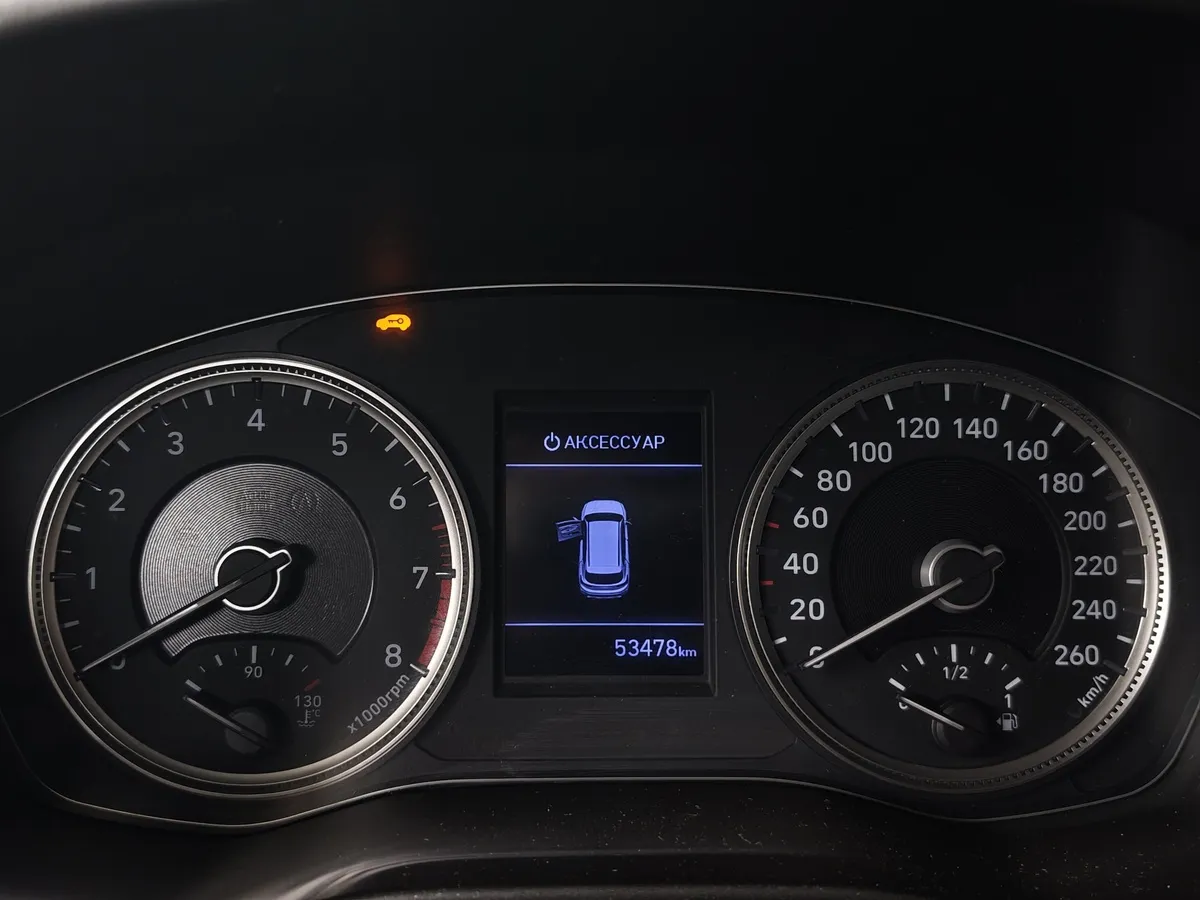 Hyundai Santa Fe 2.4 (188 л.с.) - 6AT Lifestyle + Smart Sense Белый в АВИЛОН. Слайд №18