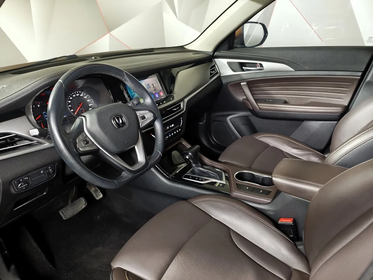 Changan CS35PLUS 1.6 AT FWD (117 л.с.) Comfort Коричневый в АВИЛОН. Слайд №18