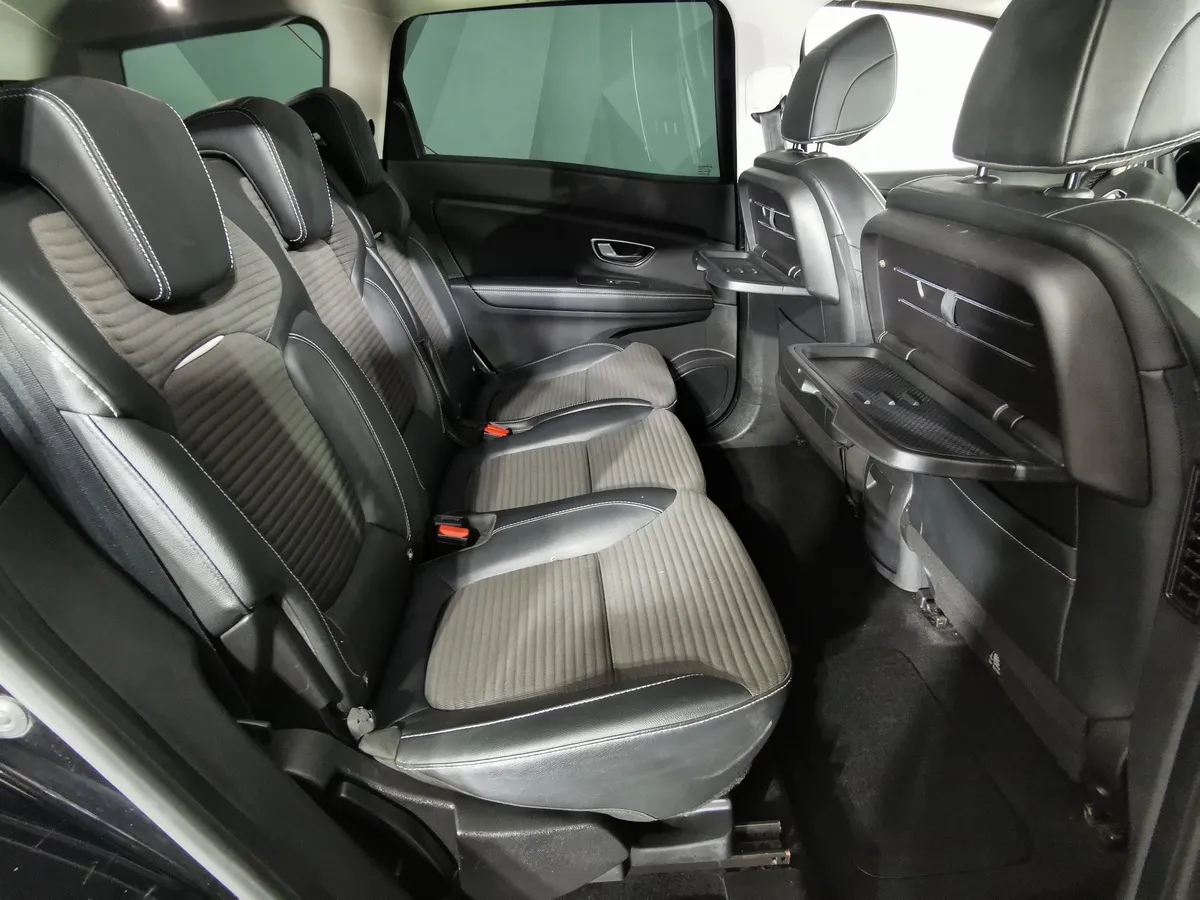 Renault Scenic 1.8 dCi EDC FWD (150 л.с.) Черный в АВИЛОН. Слайд №15