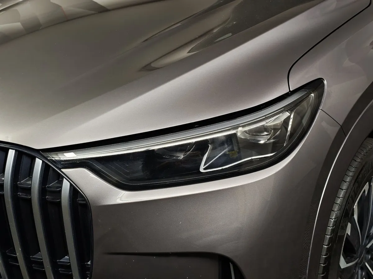 JAECOO J8 2.0 DCT 4WD (249 л.с.) Престиж (двухцветный) Серый в АВИЛОН. Слайд №10