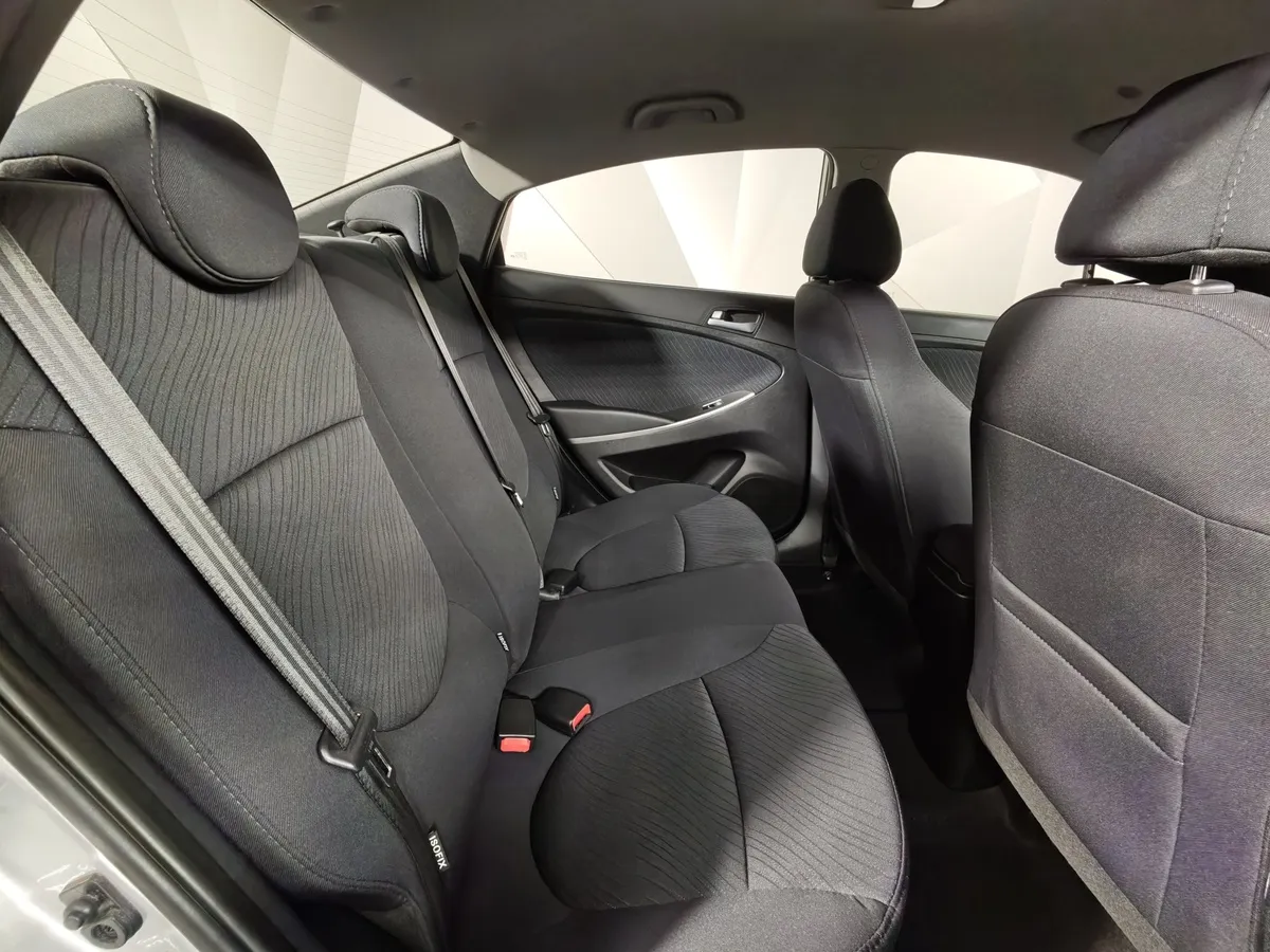 Hyundai Solaris 1.6 AT (123 л.с.) Elegance Серебристый в АВИЛОН. Слайд №16