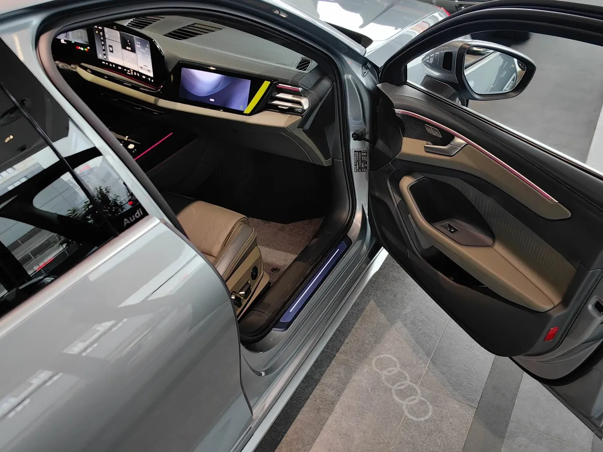 Audi A6 2.0 TFSI tiptronic quattro (272 л.с.) Серебристый в АВИЛОН. Слайд №7