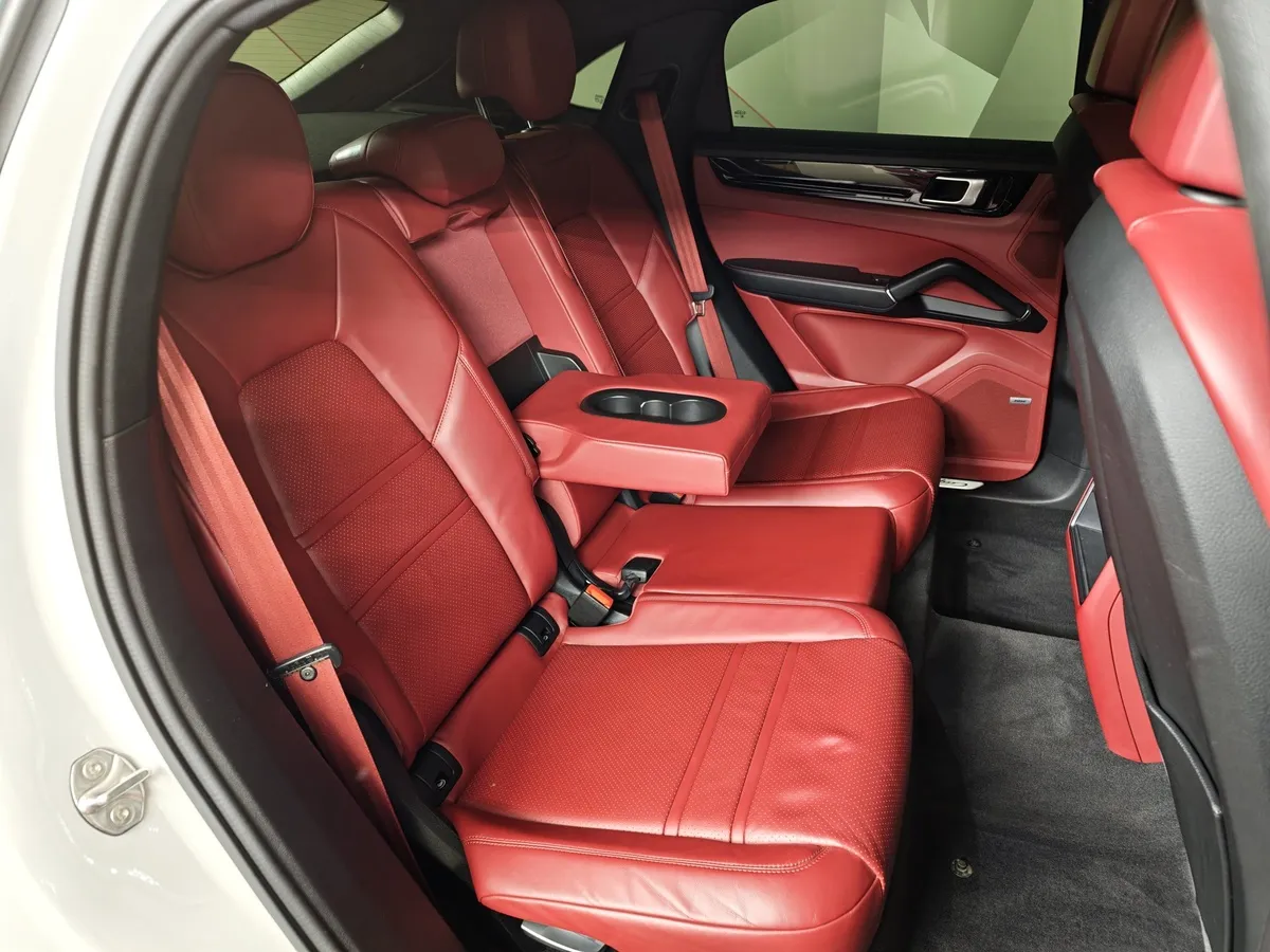Porsche Cayenne Coupe 3.0 Tiptronic AWD (340 л.с.) Серый в АВИЛОН. Слайд №15